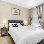 Soho Apartment - Sleeps 6 - Amazing Location