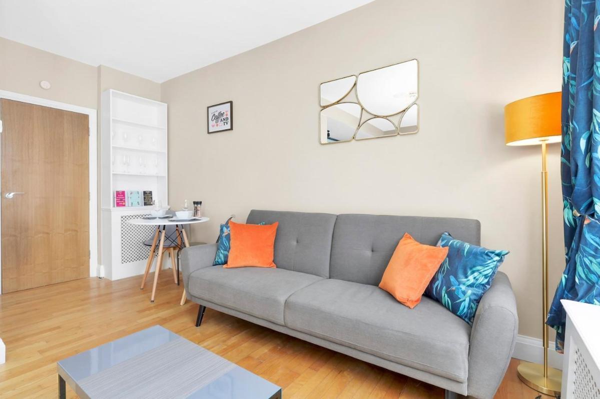 Soho - Sleeps 6 - Amazing Location Appartamento Londra